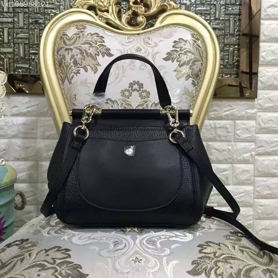 真皮高仿包——高端时尚与品质的完美结合