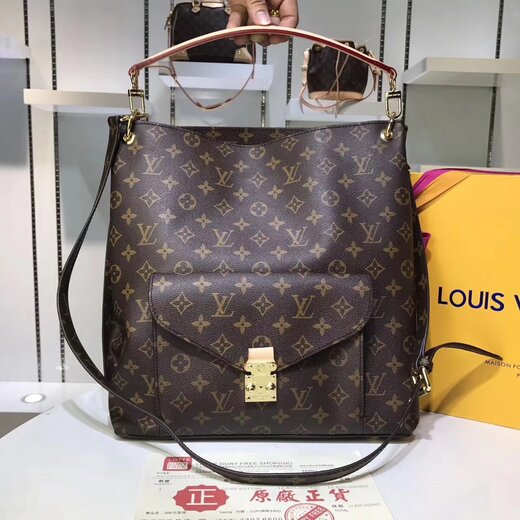 莆田高仿包:奢华与性价比的完美结合